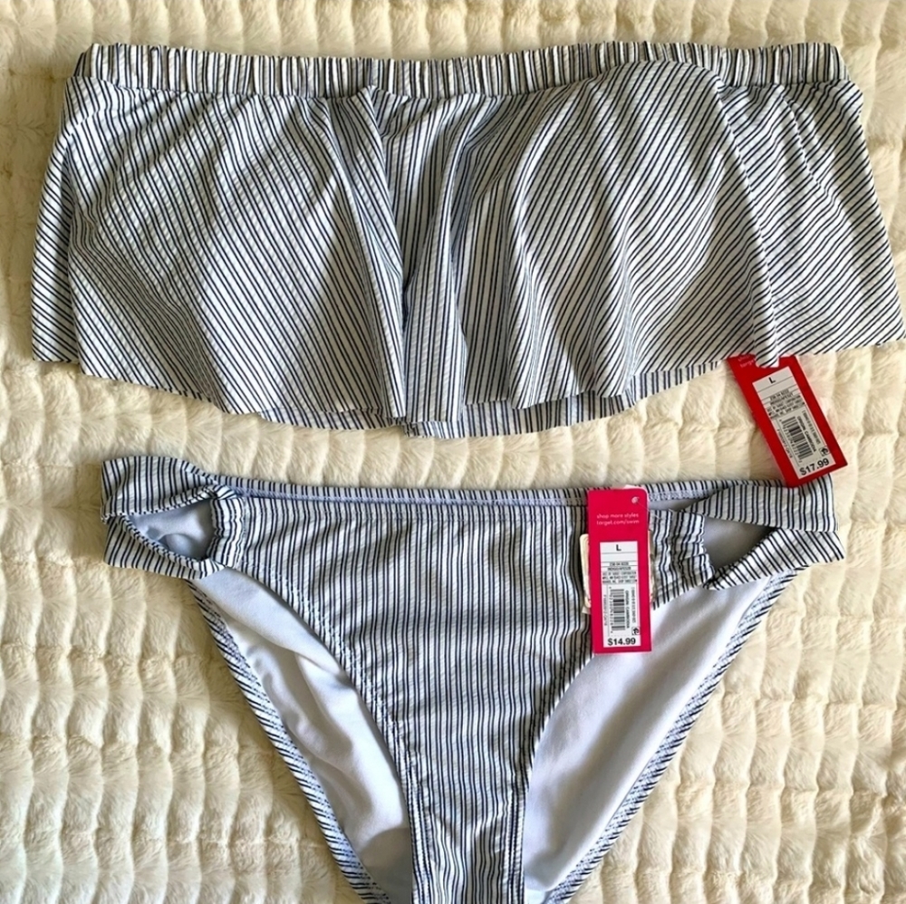 NWT Xhilaration Ruffle Bandeau Bikini Swimsuit